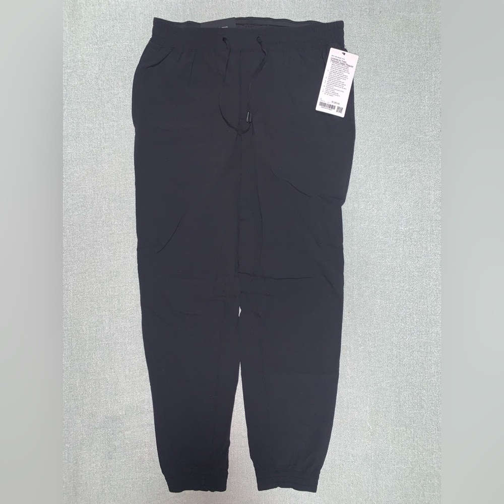 Lululemon NWT License to Train Textured Jogger Regular Size L, 29" Inseam Black
